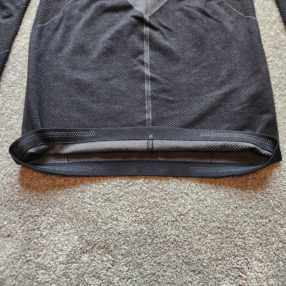 Athleta Black Seemless Long Sleeve Top - Picture 6 of 6